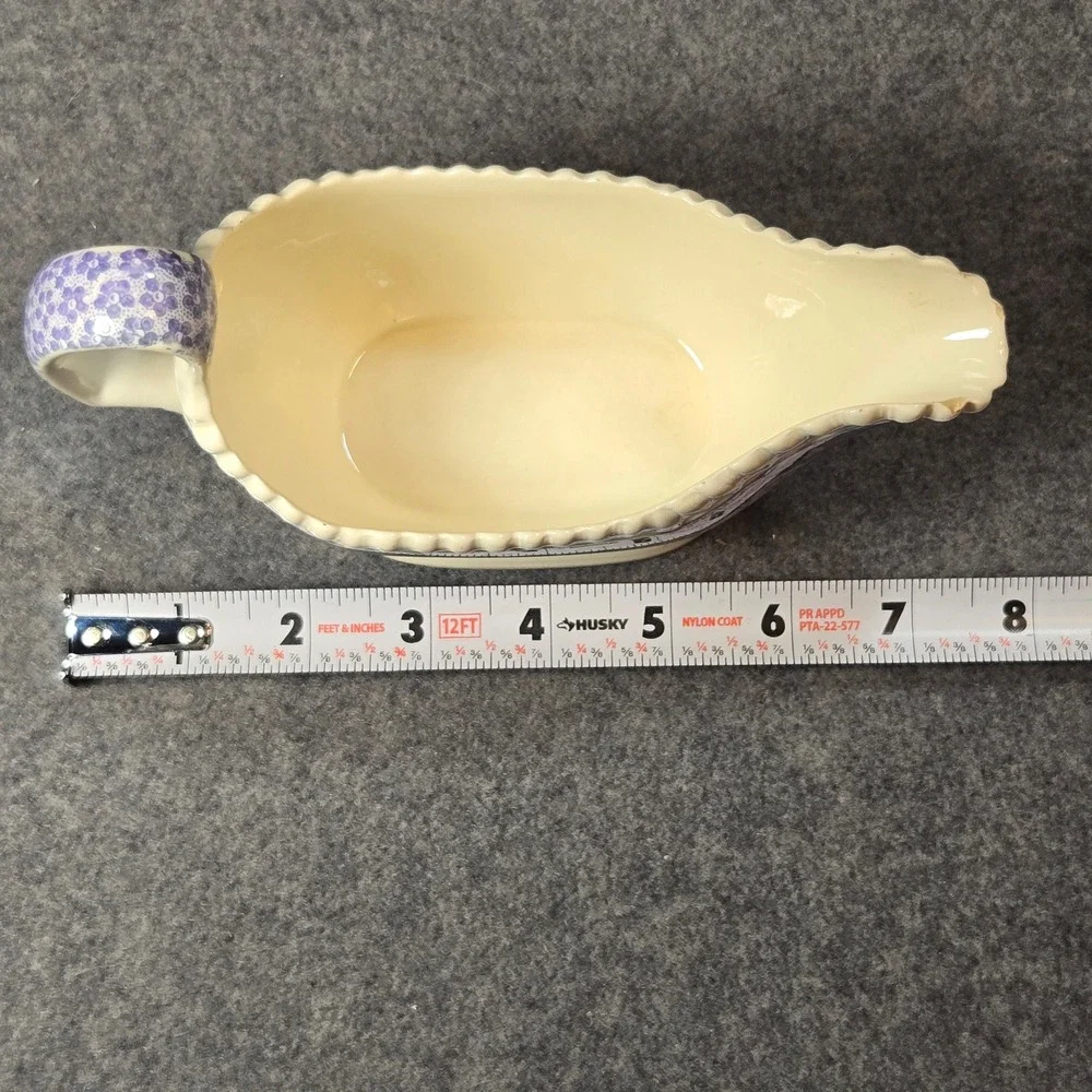 Copeland Spode Mayflower Gravy Boat Purple whit England Vintage Cottagecore flaw